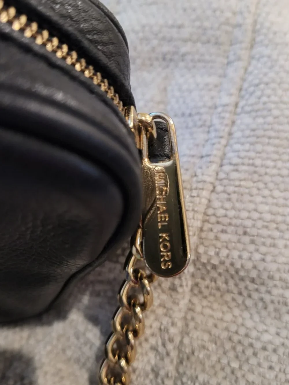 Michael Michael Kors Micro Crossbody Bag – Black Leather w/ Gold Hardware - Picture 7 of 9